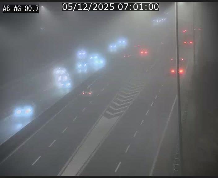 <h2>Traffic live webcam Luxembourg Croix de Cessange - A6 - BK 0.7 - direction A3 France</h2>