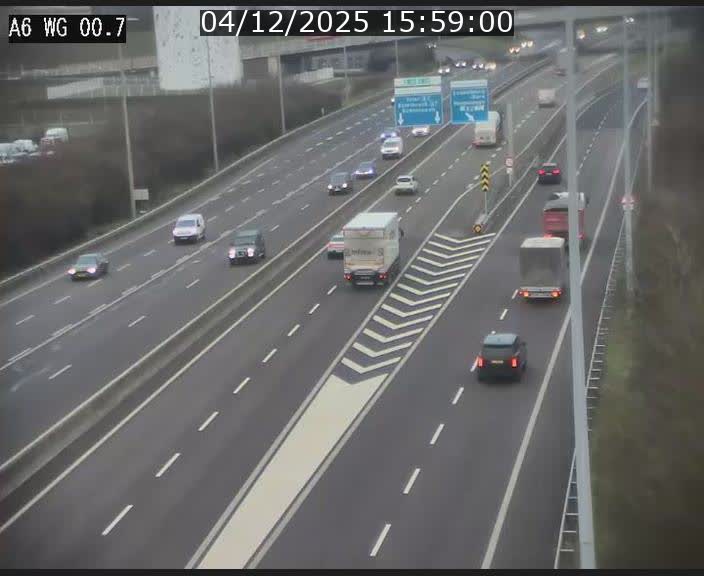 <h2>Traffic live webcam Luxembourg Croix de Cessange - A6 - BK 0.7 - direction A3 France</h2>