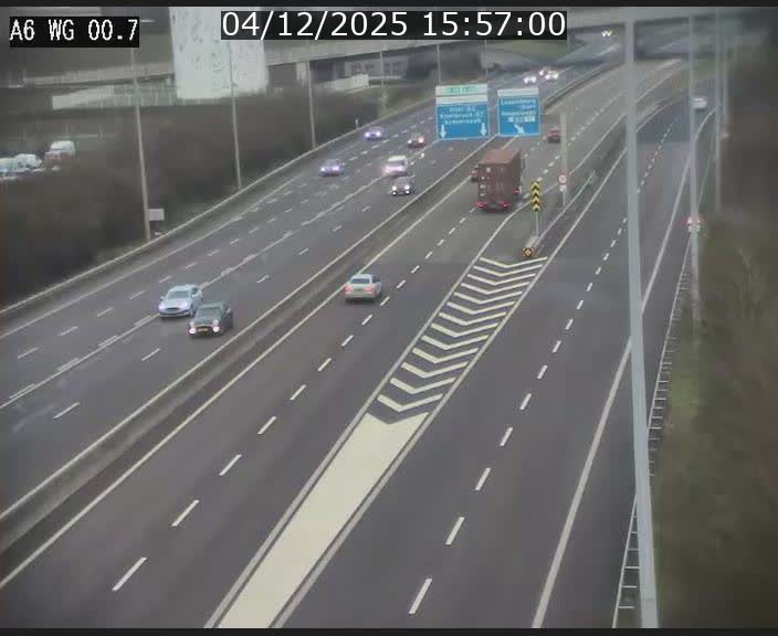 <h2>Traffic live webcam Luxembourg Croix de Cessange - A6 - BK 0.7 - direction A3 France</h2>