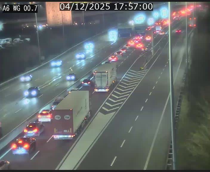 <h2>Traffic live webcam Luxembourg Croix de Cessange - A6 - BK 0.7 - direction A3 France</h2>