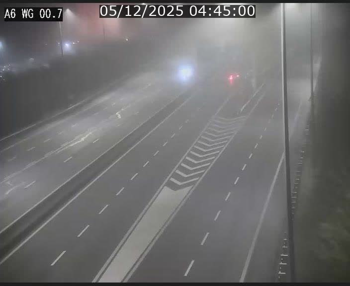 <h2>Traffic live webcam Luxembourg Croix de Cessange - A6 - BK 0.7 - direction A3 France</h2>