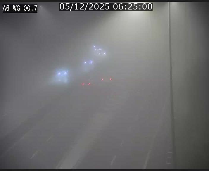 <h2>Traffic live webcam Luxembourg Croix de Cessange - A6 - BK 0.7 - direction A3 France</h2>