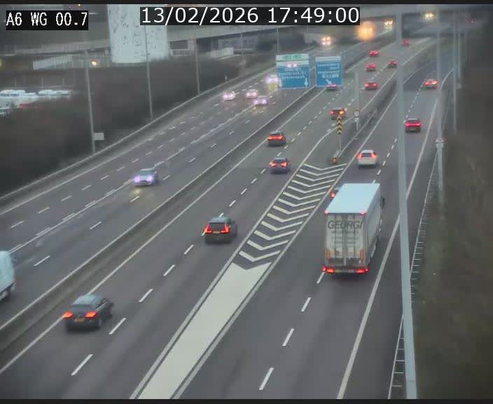 <h2>Traffic live webcam Luxembourg Croix de Cessange - A6 - BK 0.7 - direction A3 France</h2>