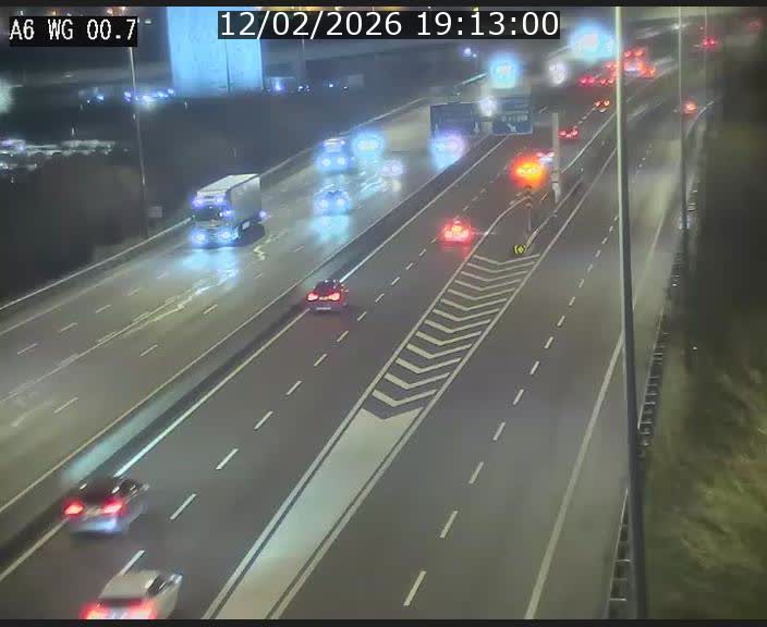 <h2>Traffic live webcam Luxembourg Croix de Cessange - A6 - BK 0.7 - direction A3 France</h2>
