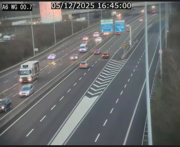 <h2>Traffic live webcam Luxembourg Croix de Cessange - A6 - BK 0.7 - direction A3 France</h2>