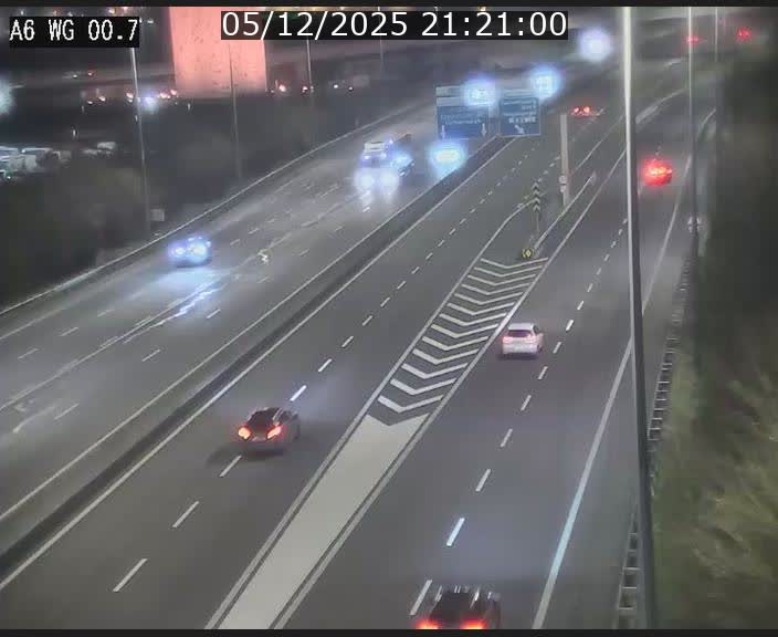 <h2>Traffic live webcam Luxembourg Croix de Cessange - A6 - BK 0.7 - direction A3 France</h2>