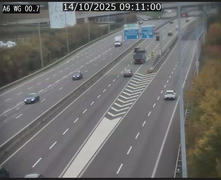 <h2>Traffic live webcam Luxembourg Croix de Cessange - A6 - BK 0.7 - direction A3 France</h2>