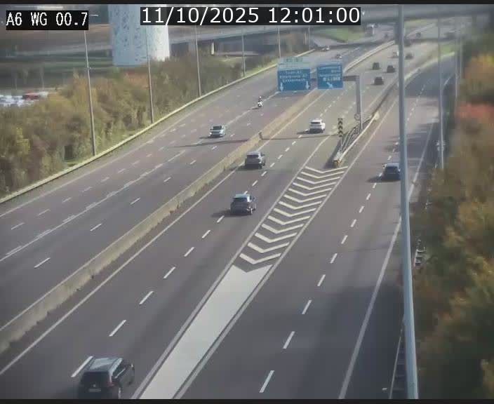 <h2>Traffic live webcam Luxembourg Croix de Cessange - A6 - BK 0.7 - direction A3 France</h2>