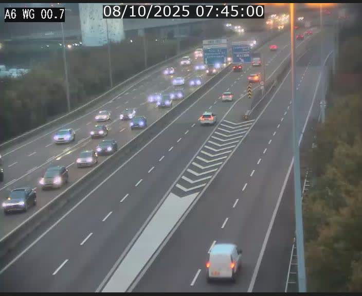<h2>Traffic live webcam Luxembourg Croix de Cessange - A6 - BK 0.7 - direction A3 France</h2>