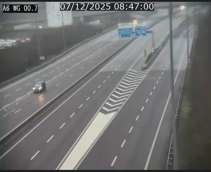 <h2>Traffic live webcam Luxembourg Croix de Cessange - A6 - BK 0.7 - direction A3 France</h2>
