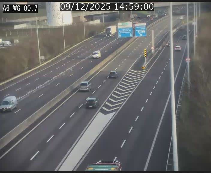 <h2>Traffic live webcam Luxembourg Croix de Cessange - A6 - BK 0.7 - direction A3 France</h2>