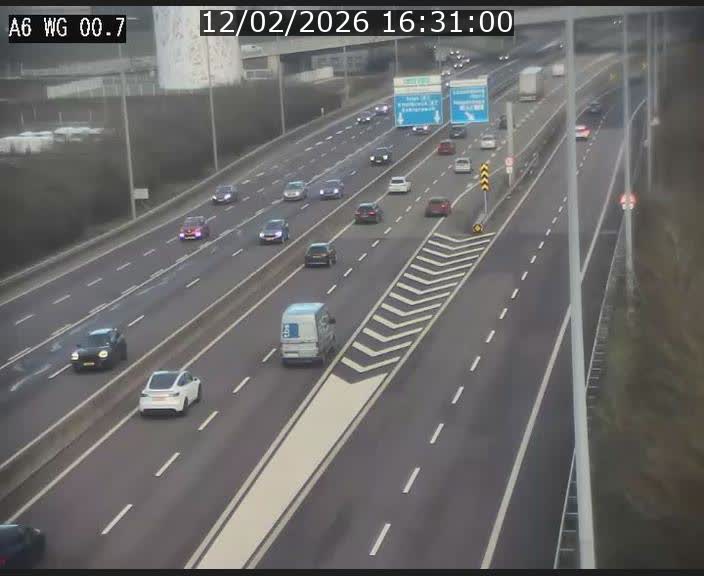 <h2>Traffic live webcam Luxembourg Croix de Cessange - A6 - BK 0.7 - direction A3 France</h2>