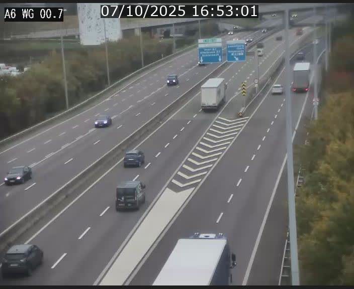 <h2>Traffic live webcam Luxembourg Croix de Cessange - A6 - BK 0.7 - direction A3 France</h2>