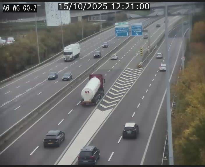 <h2>Traffic live webcam Luxembourg Croix de Cessange - A6 - BK 0.7 - direction A3 France</h2>