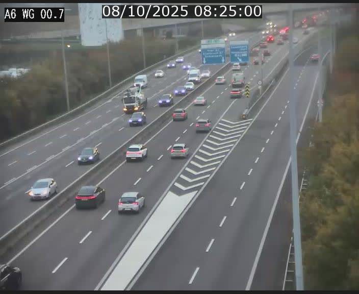 <h2>Traffic live webcam Luxembourg Croix de Cessange - A6 - BK 0.7 - direction A3 France</h2>