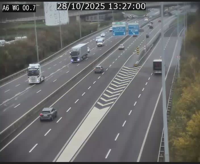 <h2>Traffic live webcam Luxembourg Croix de Cessange - A6 - BK 0.7 - direction A3 France</h2>