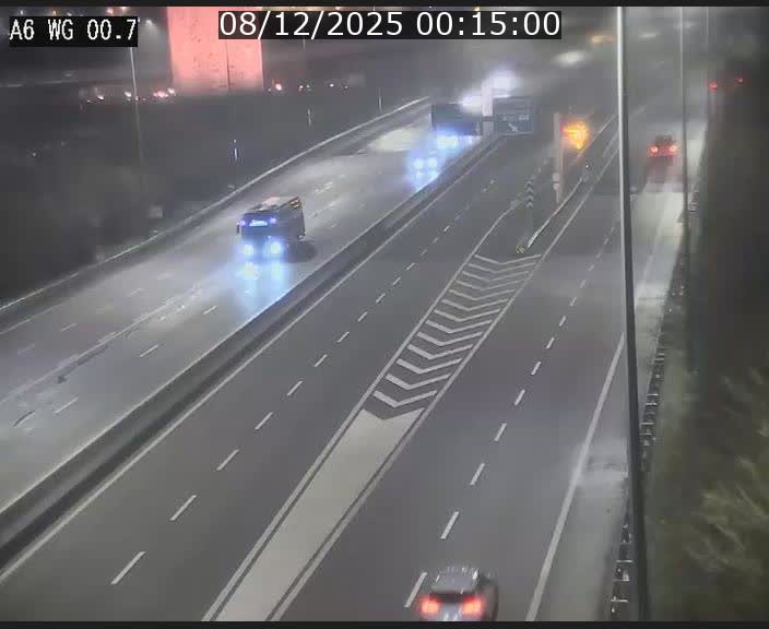 <h2>Traffic live webcam Luxembourg Croix de Cessange - A6 - BK 0.7 - direction A3 France</h2>