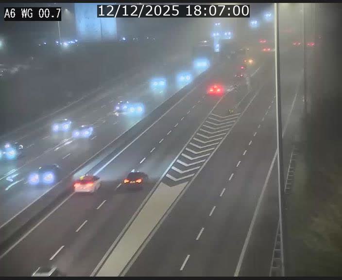 <h2>Traffic live webcam Luxembourg Croix de Cessange - A6 - BK 0.7 - direction A3 France</h2>