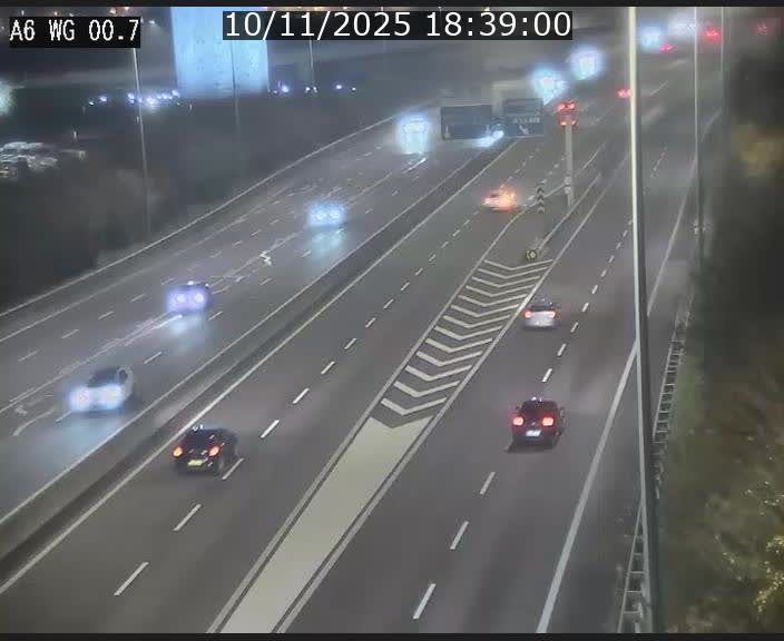 <h2>Traffic live webcam Luxembourg Croix de Cessange - A6 - BK 0.7 - direction A3 France</h2>