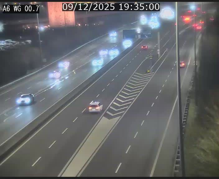 <h2>Traffic live webcam Luxembourg Croix de Cessange - A6 - BK 0.7 - direction A3 France</h2>