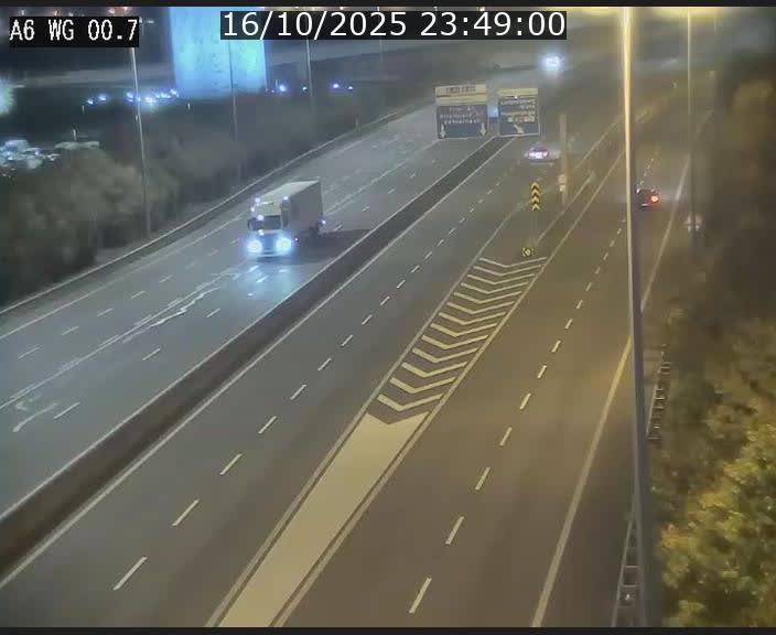 <h2>Traffic live webcam Luxembourg Croix de Cessange - A6 - BK 0.7 - direction A3 France</h2>