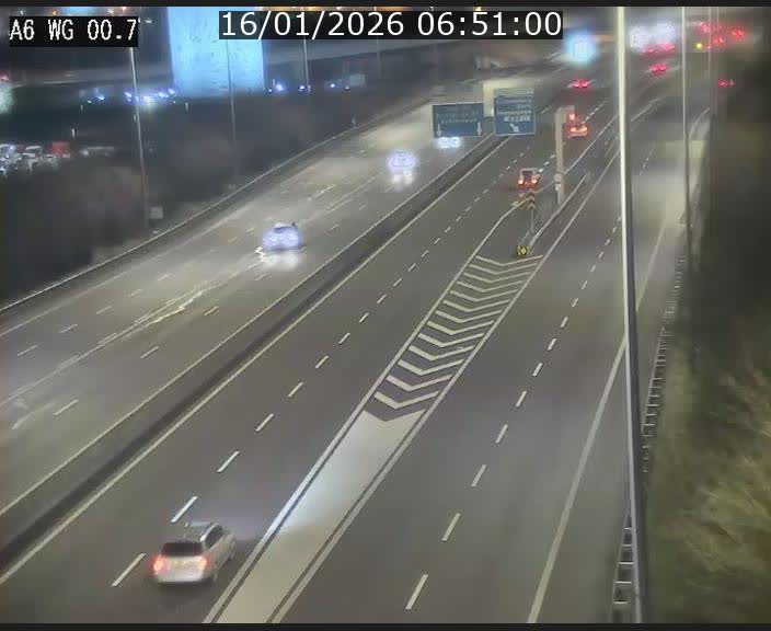 Traffic live webcam Luxembourg Croix de Cessange - A6 - BK 0.7 - direction A3 France