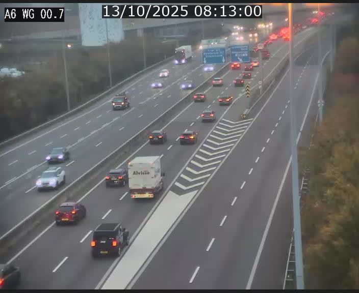 <h2>Traffic live webcam Luxembourg Croix de Cessange - A6 - BK 0.7 - direction A3 France</h2>