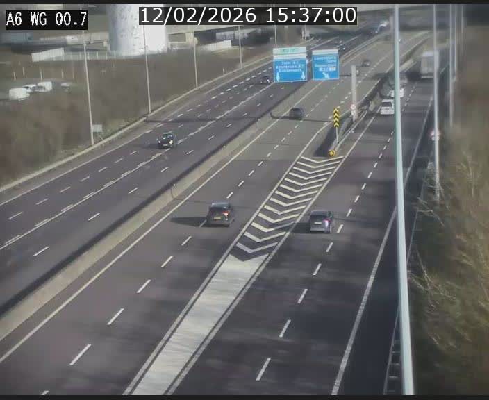 <h2>Traffic live webcam Luxembourg Croix de Cessange - A6 - BK 0.7 - direction A3 France</h2>