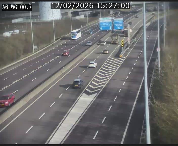 Traffic live webcam Luxembourg Croix de Cessange - A6 - BK 0.7 - direction A3 France
