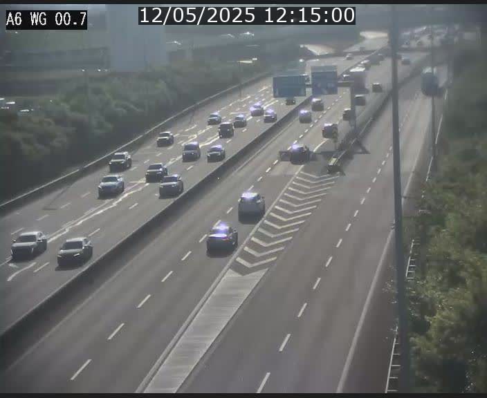 <h2>Traffic live webcam Luxembourg Croix de Cessange - A6 - BK 0.7 - direction A3 France</h2>