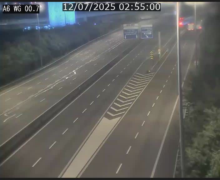 Traffic live webcam Luxembourg Croix de Cessange - A6 - BK 0.7 - direction A3 France