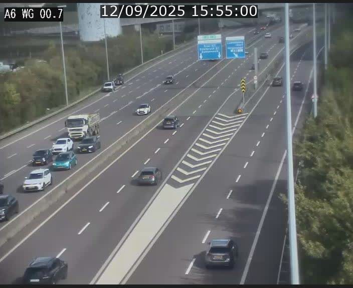 <h2>Traffic live webcam Luxembourg Croix de Cessange - A6 - BK 0.7 - direction A3 France</h2>