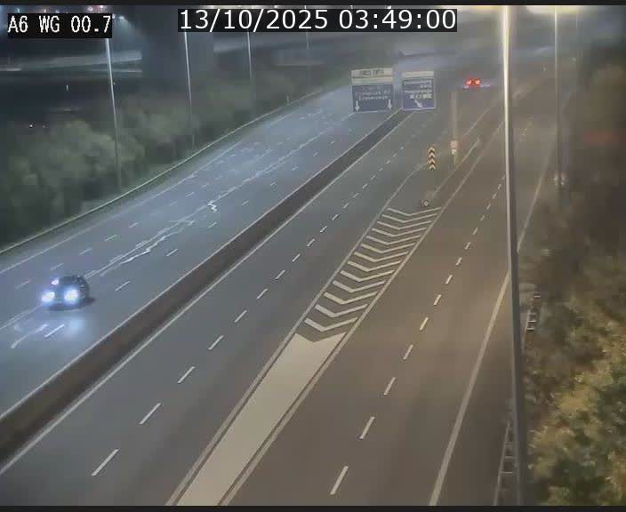 <h2>Traffic live webcam Luxembourg Croix de Cessange - A6 - BK 0.7 - direction A3 France</h2>
