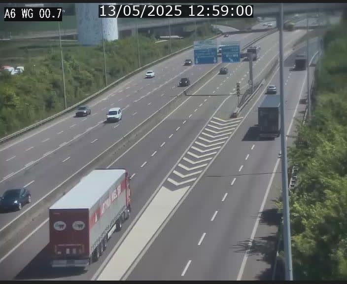 <h2>Traffic live webcam Luxembourg Croix de Cessange - A6 - BK 0.7 - direction A3 France</h2>
