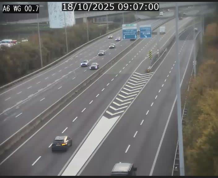 <h2>Traffic live webcam Luxembourg Croix de Cessange - A6 - BK 0.7 - direction A3 France</h2>