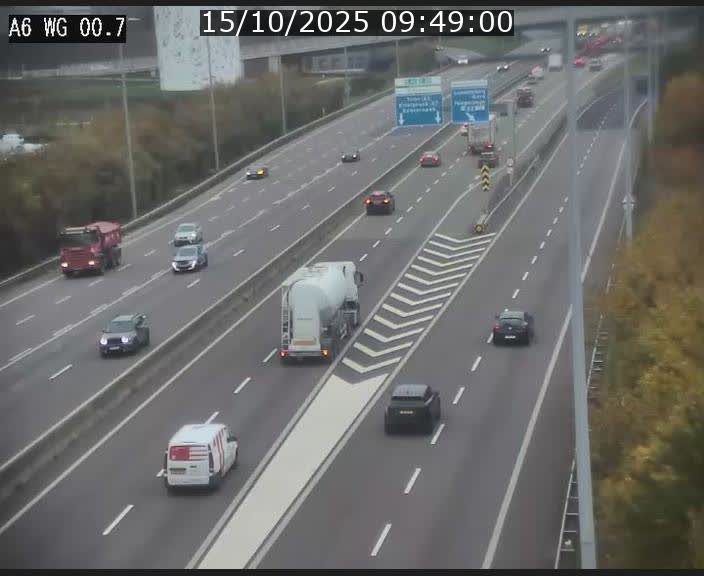 <h2>Traffic live webcam Luxembourg Croix de Cessange - A6 - BK 0.7 - direction A3 France</h2>