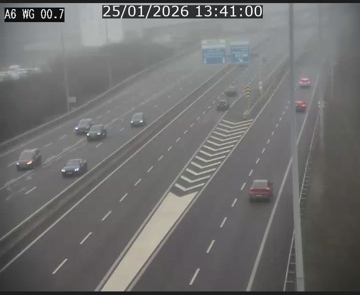 <h2>Traffic live webcam Luxembourg Croix de Cessange - A6 - BK 0.7 - direction A3 France</h2>