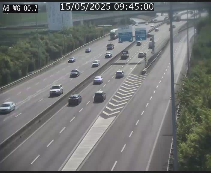 <h2>Traffic live webcam Luxembourg Croix de Cessange - A6 - BK 0.7 - direction A3 France</h2>