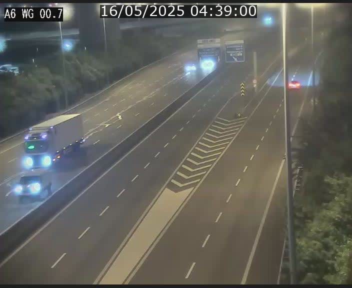 <h2>Traffic live webcam Luxembourg Croix de Cessange - A6 - BK 0.7 - direction A3 France</h2>