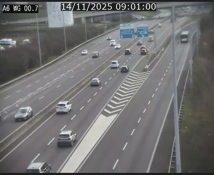 <h2>Traffic live webcam Luxembourg Croix de Cessange - A6 - BK 0.7 - direction A3 France</h2>