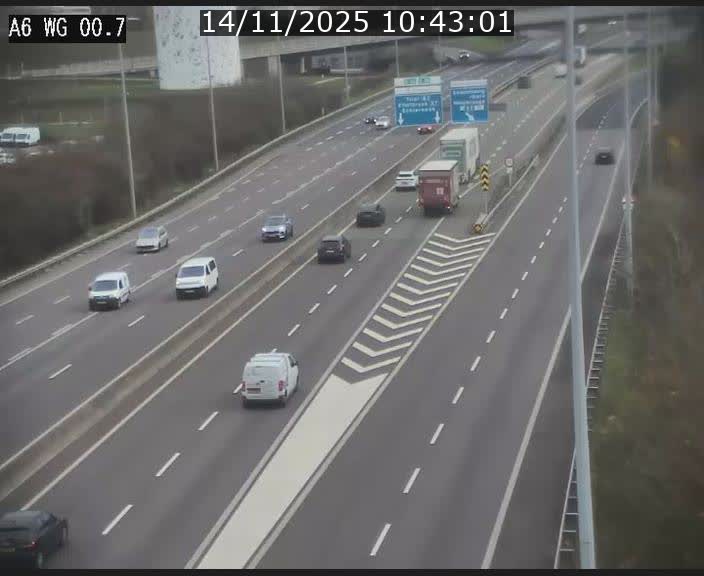 <h2>Traffic live webcam Luxembourg Croix de Cessange - A6 - BK 0.7 - direction A3 France</h2>