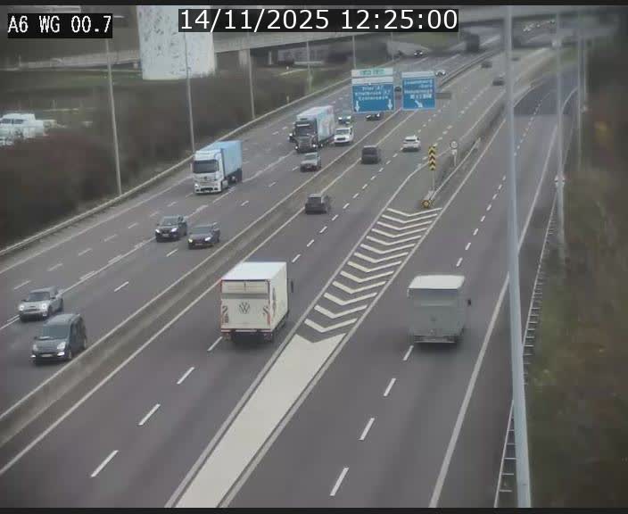 <h2>Traffic live webcam Luxembourg Croix de Cessange - A6 - BK 0.7 - direction A3 France</h2>