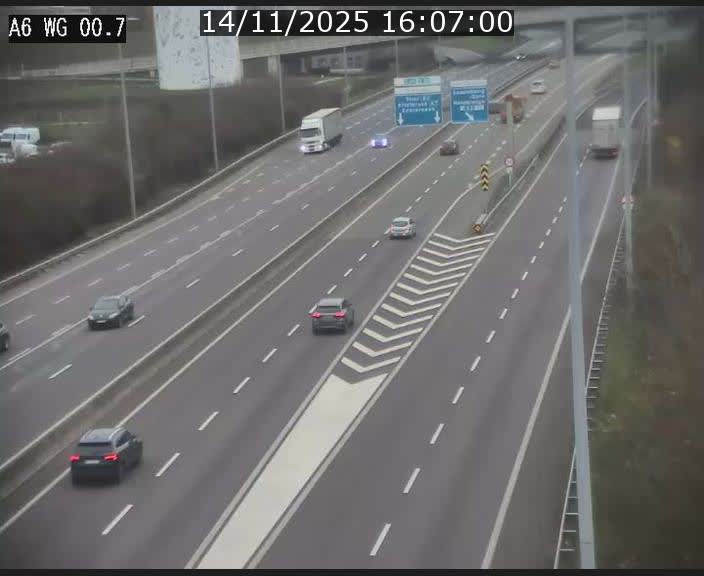 <h2>Traffic live webcam Luxembourg Croix de Cessange - A6 - BK 0.7 - direction A3 France</h2>