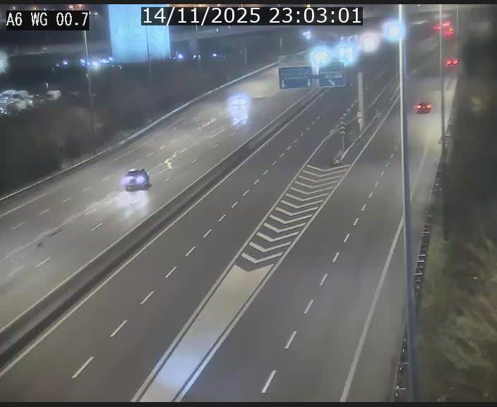 Traffic live webcam Luxembourg Croix de Cessange - A6 - BK 0.7 - direction A3 France