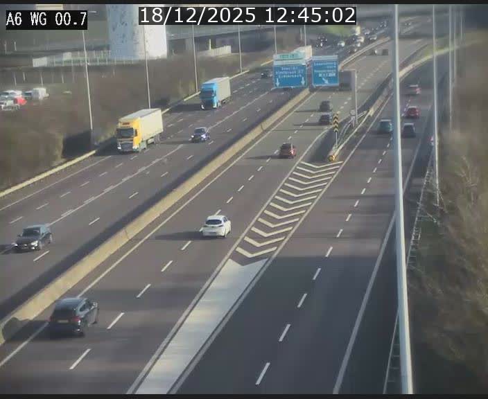 <h2>Traffic live webcam Luxembourg Croix de Cessange - A6 - BK 0.7 - direction A3 France</h2>