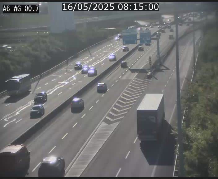 <h2>Traffic live webcam Luxembourg Croix de Cessange - A6 - BK 0.7 - direction A3 France</h2>