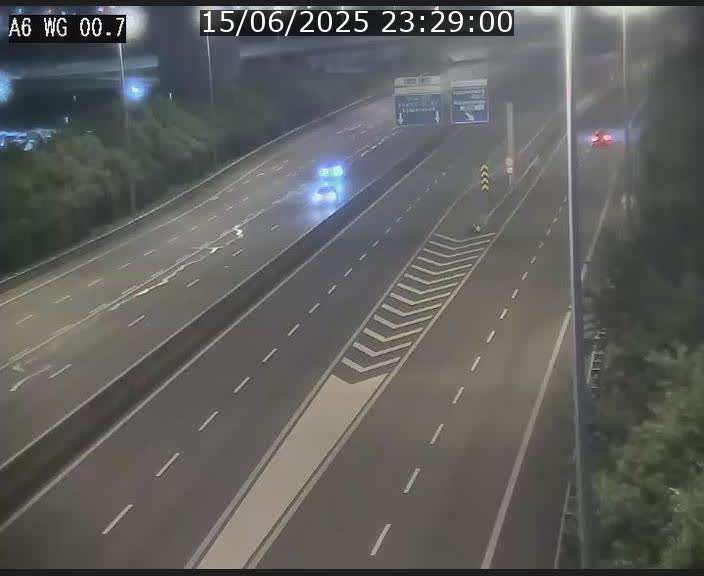 Traffic live webcam Luxembourg Croix de Cessange - A6 - BK 0.7 - direction A3 France
