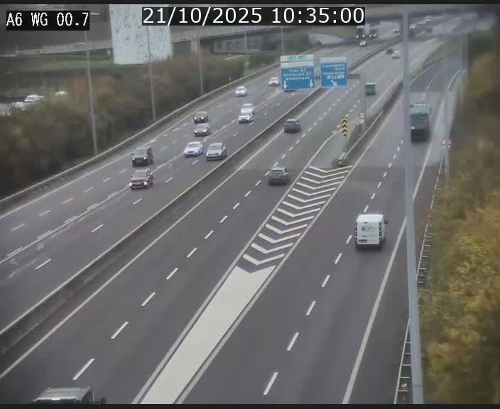 <h2>Traffic live webcam Luxembourg Croix de Cessange - A6 - BK 0.7 - direction A3 France</h2>