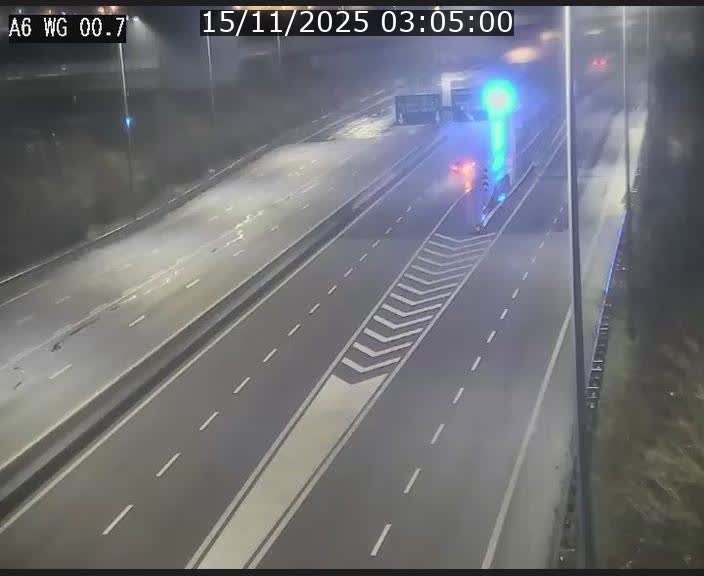 <h2>Traffic live webcam Luxembourg Croix de Cessange - A6 - BK 0.7 - direction A3 France</h2>
