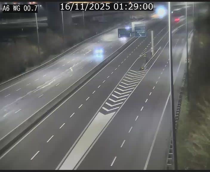 <h2>Traffic live webcam Luxembourg Croix de Cessange - A6 - BK 0.7 - direction A3 France</h2>